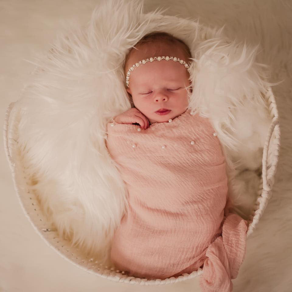 Fox Iron Knitting White Basket for Newborn Photoshoot Props - Foxbackdrop