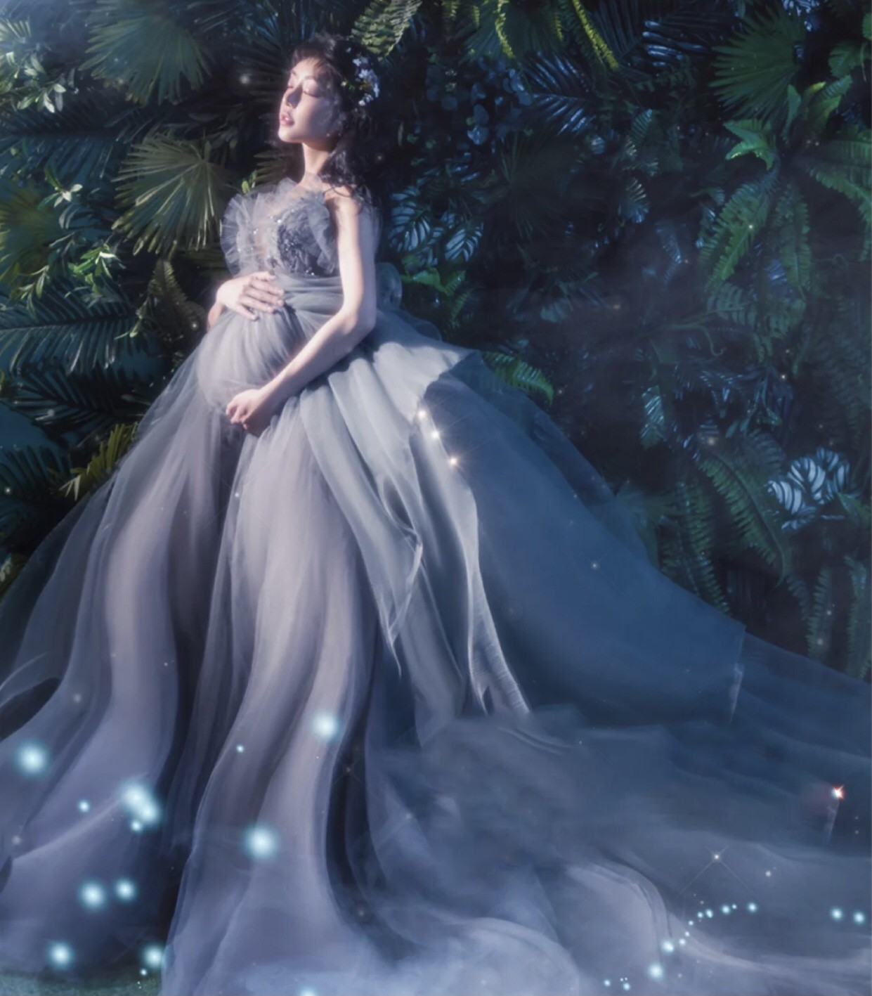 luxury maternity dress for photoshoot Luxury Maternity Dress Rental Houston | Designer Gowns & Wings